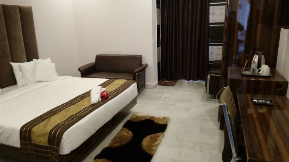 Red Carpet Hotels Noida Kültér fotó