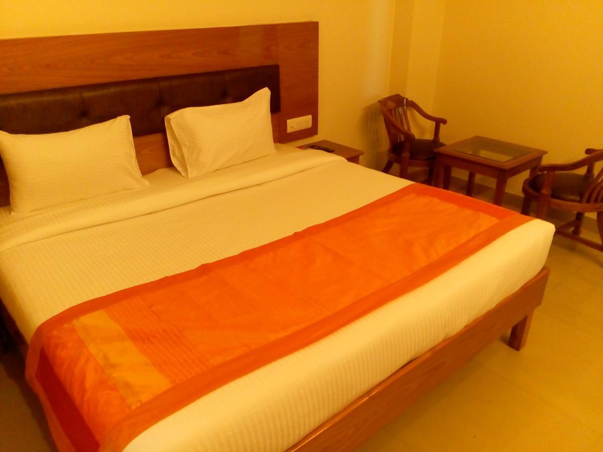 Red Carpet Hotels Noida Kültér fotó
