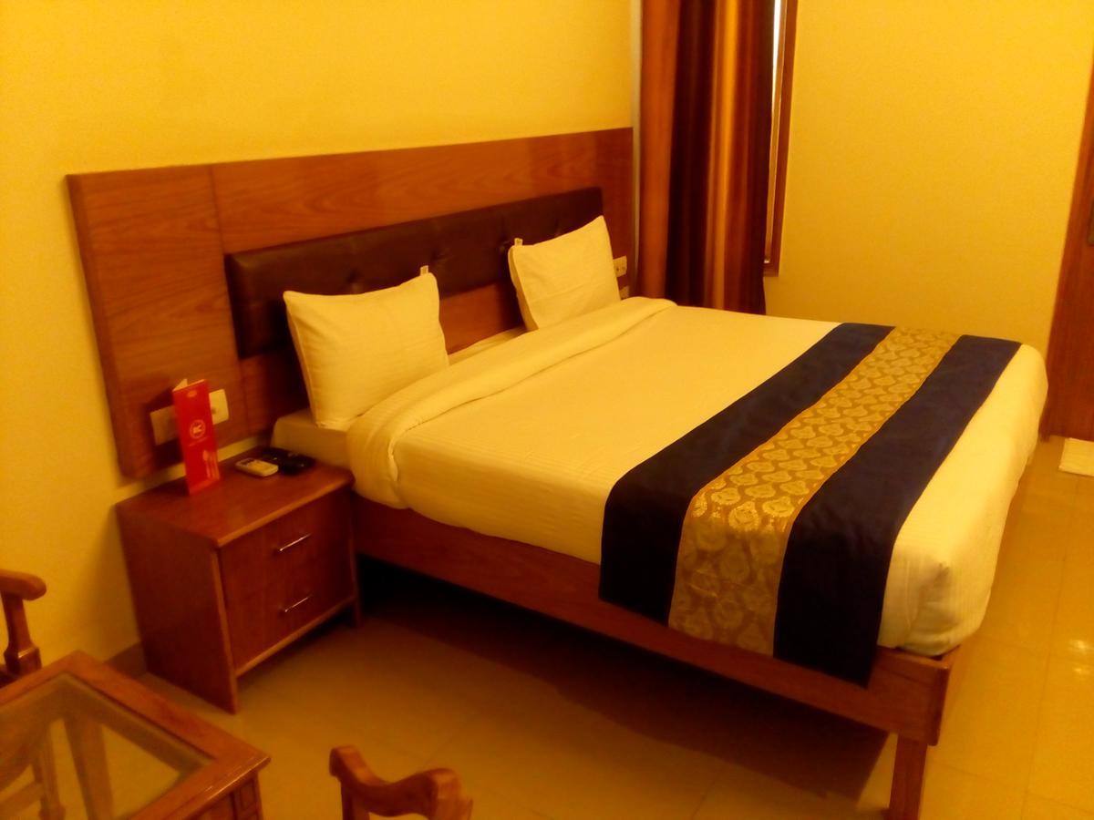 Red Carpet Hotels Noida Kültér fotó