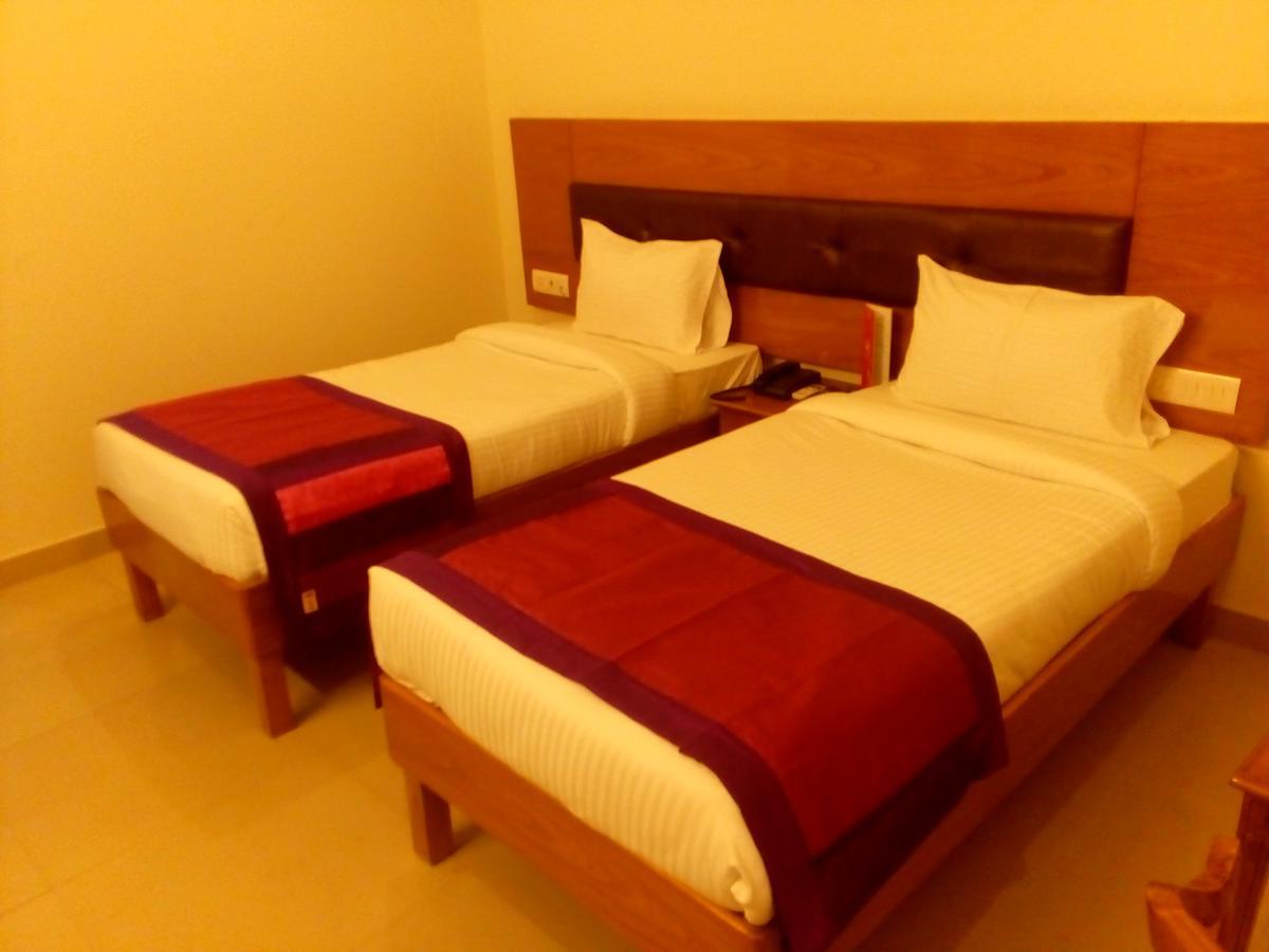 Red Carpet Hotels Noida Kültér fotó
