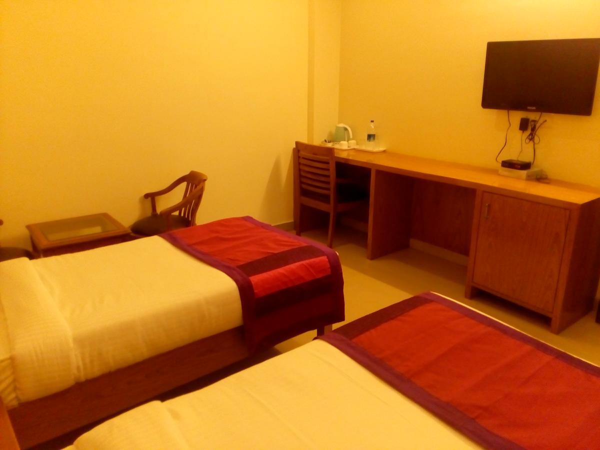 Red Carpet Hotels Noida Kültér fotó