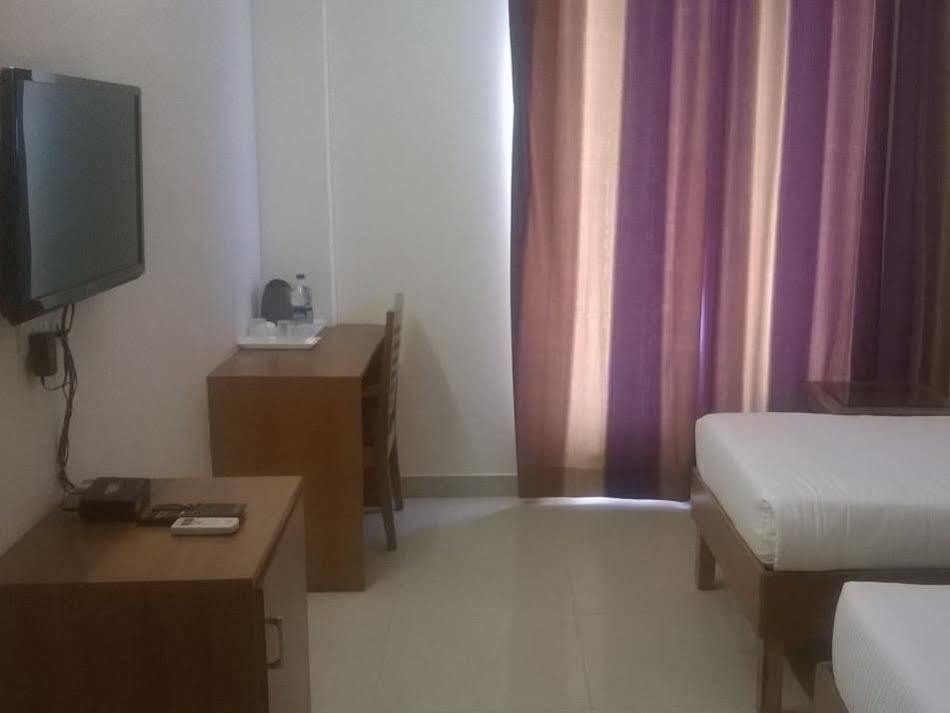 Red Carpet Hotels Noida Kültér fotó